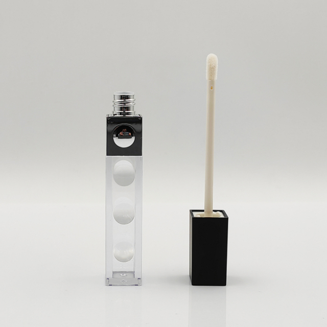 Stylish 9.5ml black cap square lip gloss bottles for empty cosmetic packaging tube wholesale lip gloss empty lipstick tubes