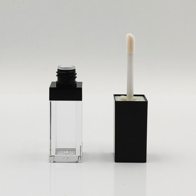 Luxury Wholesale Custom AS 4.5ml square black lip gloss bottles for Plastic Cosmetic Packaging empty lip gloss tube container