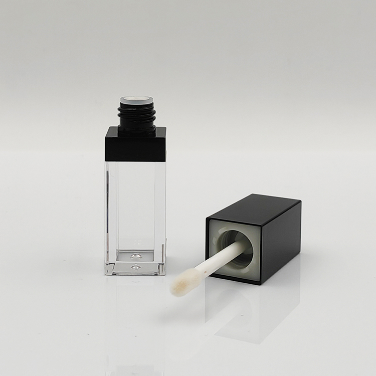 Luxury Wholesale Custom AS 4.5ml square black lip gloss bottles for Plastic Cosmetic Packaging empty lip gloss tube container