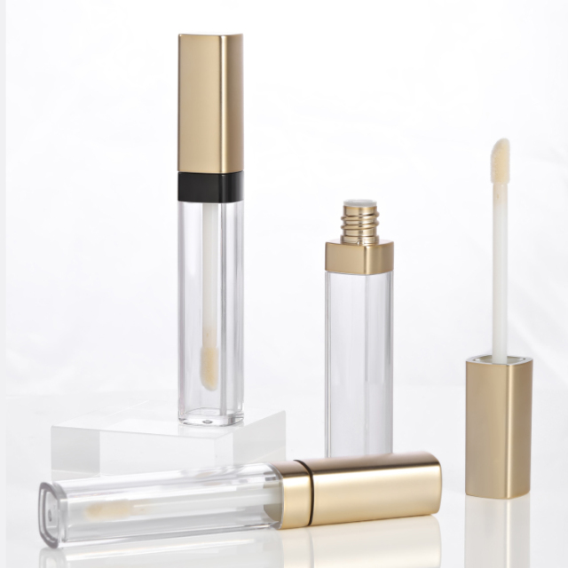 Wholesale popular 7ml square gold lip gloss tube empty with Brush Cosmetic Packaging luxury lip gloss bottles square container