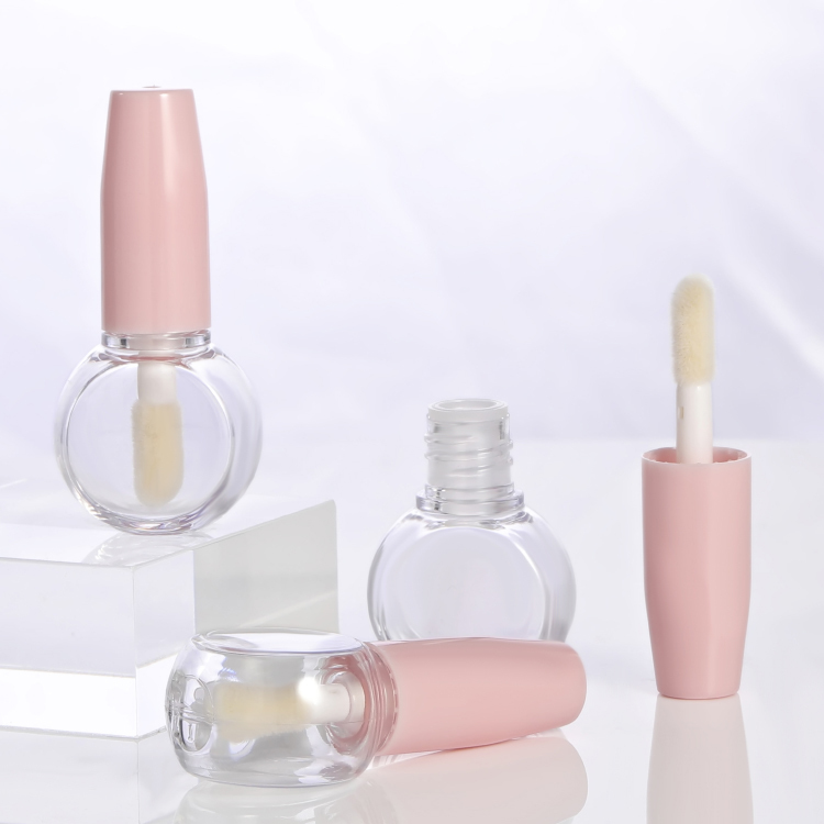 Special designed Wholesale Custom 4ml empty cute lip gloss bottle with wand Cosmetic Packaging luxury square lip gloss bottle