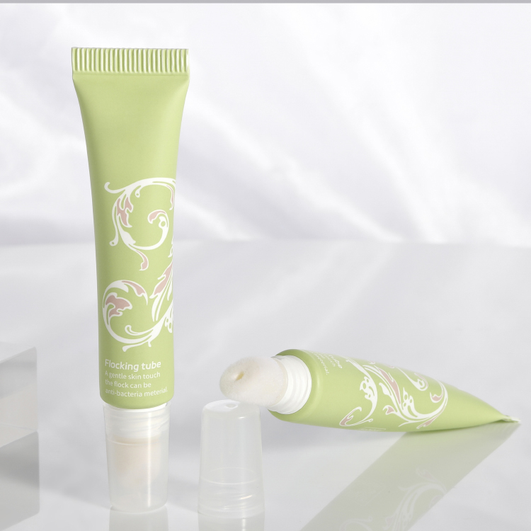 15ml Slanted Flocking Tip applicator tube soft squeeze screen printing label custom lip gloss squeeze tubes with logo