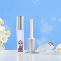Lipgloss with frosted PETG bottle