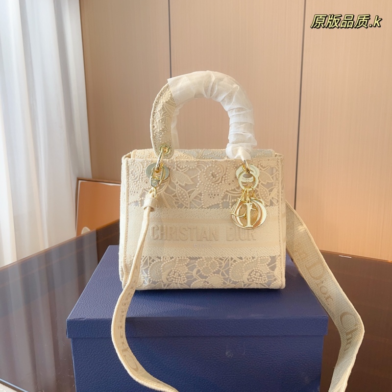 Dior embroidery Diana Lady D-lite