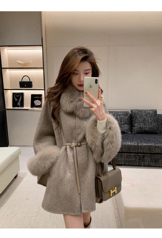Popular double-sided versatile fashionable cashmere plush fox fur fluffy and soft scarf coat