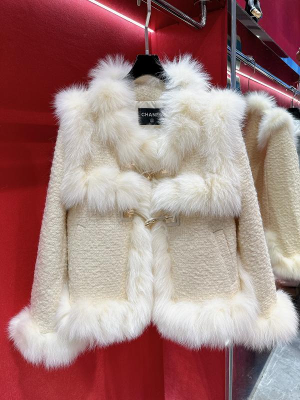 Chanel fashion trend fox fur denim jacket