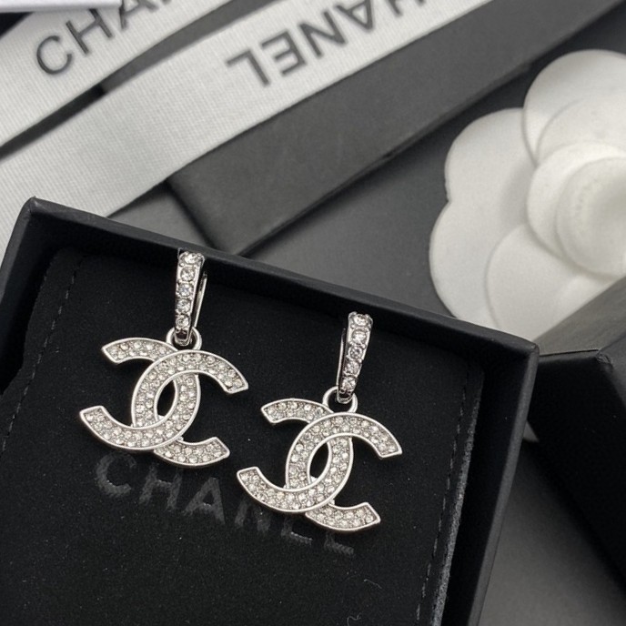 Chanel latest fashion trend double row letter crystal diamond earrings