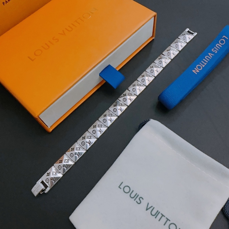 Louis Vuitton Classic Cuban Chain Series Retro Trendy Versatile Bracelet