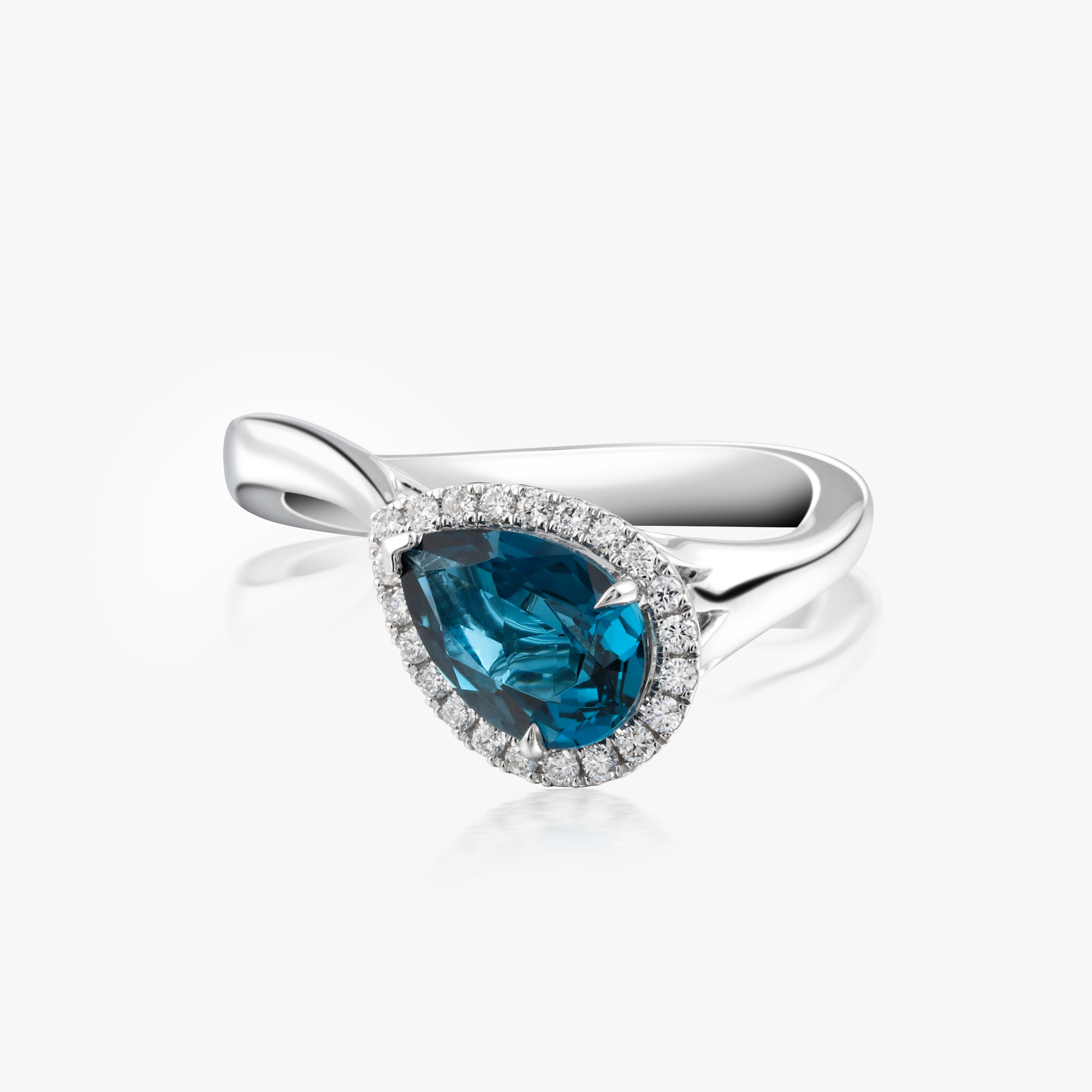 ACCA 18K白金 配藍色托帕石和鑽石戒指