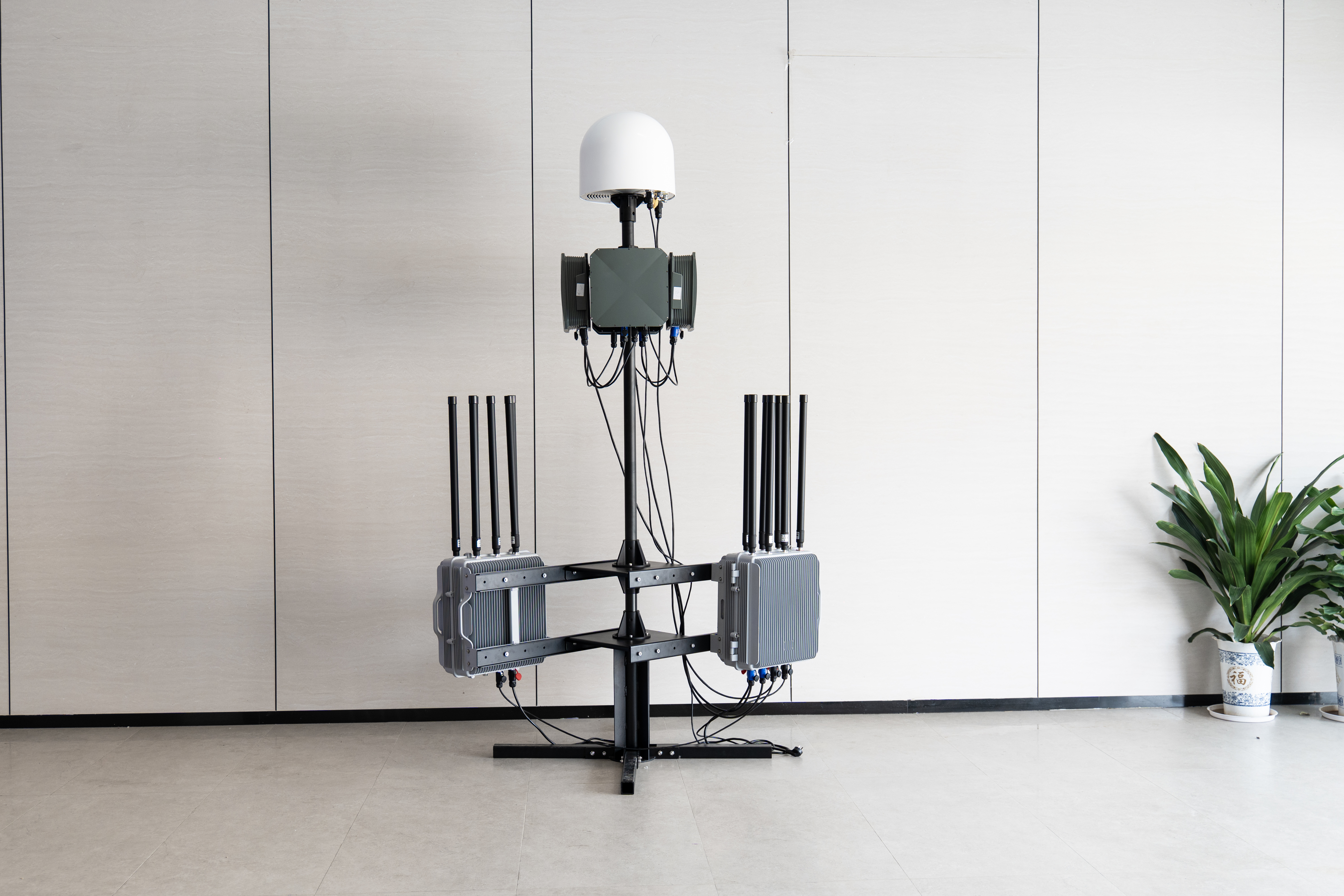 70MHz-6000MHz Full-band DR200-C 10KM Detect Range 1+N Super Expansion 4 Directional Anti-band + 13 Omnidirectional Jammer Drone Detection and Jammer Integrated System