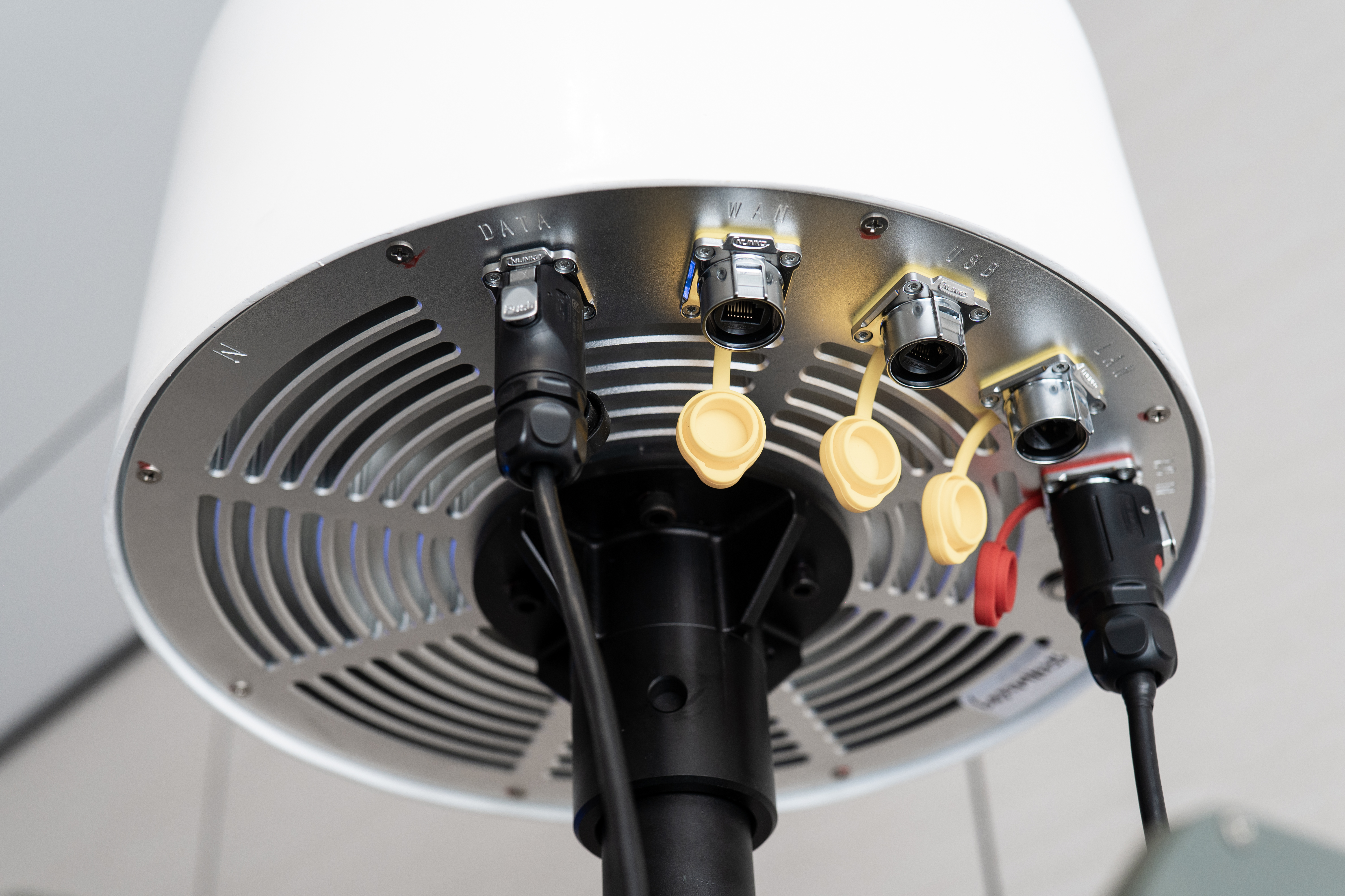 70MHz-6000MHz Full-band DR200-C 10KM Detect Range 1+N Super Expansion 4 Directional Anti-band + 13 Omnidirectional Jammer Drone Detection and Jammer Integrated System