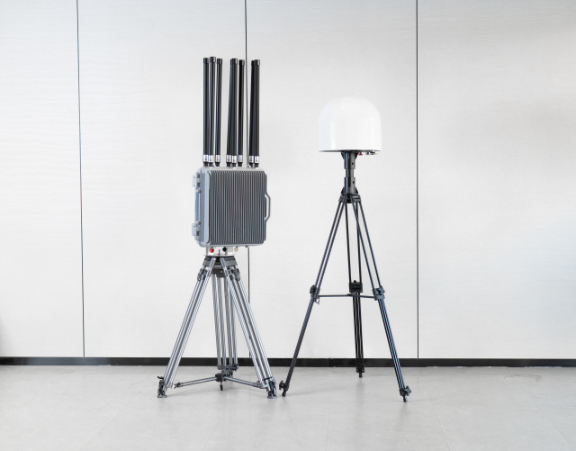 70MHz-6000MHz Full-band DR200-A 3KM Detect Range Fixed FPV 500MHz-6000MHz Video Capture Drone Detection and Jammer Integrated System