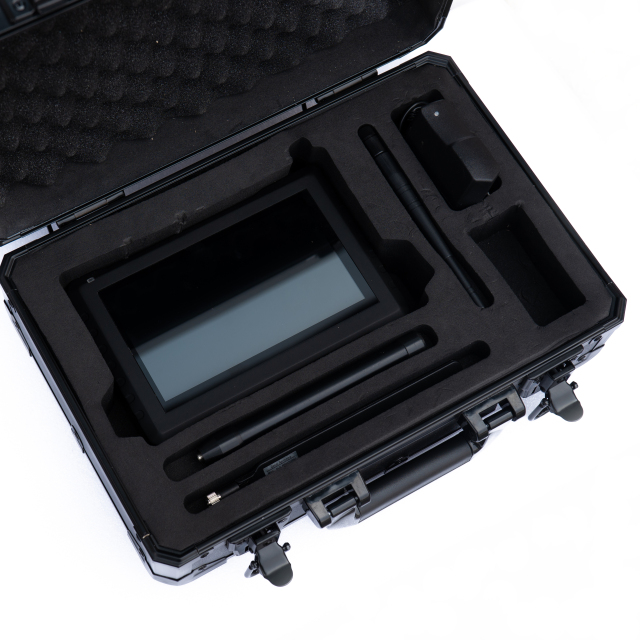 1.5km 70MHz-6.2GHz Full-band Detection 500MHz-6GHz FPV Full Coverage Video Captureand Storage1+N Working Mode with Watches Team Collaboration Portable Design