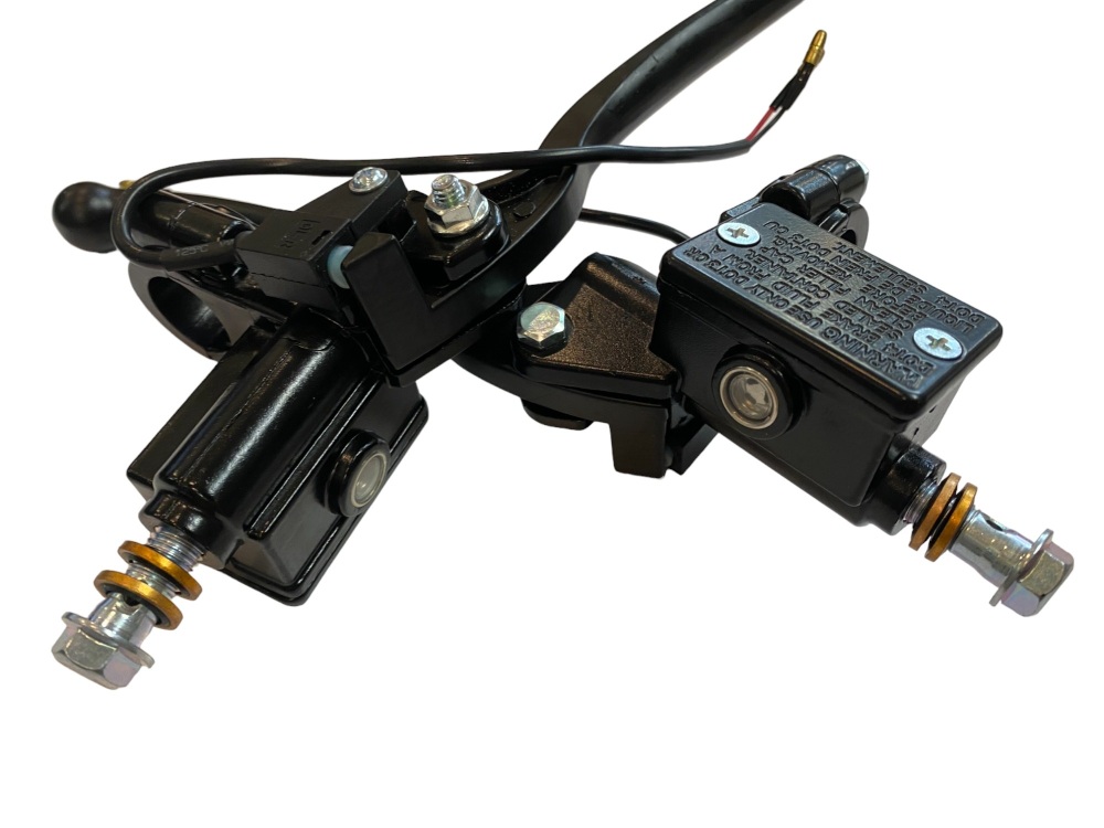 Right Front Brake Master Cylinder （FB3)