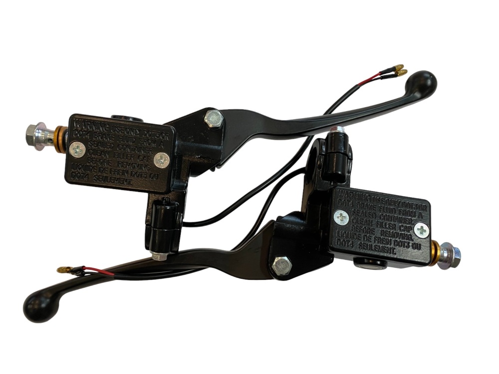Right Front Brake Master Cylinder （FB3)
