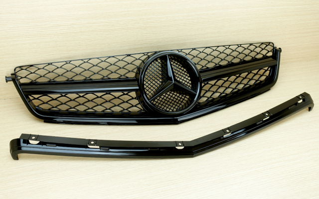 For Mercedes-Benz C63 W204, upgraded center mesh