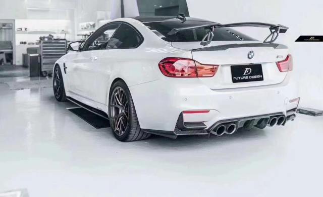 Carbon fiber rear lip to fit BMW m4 F82 models