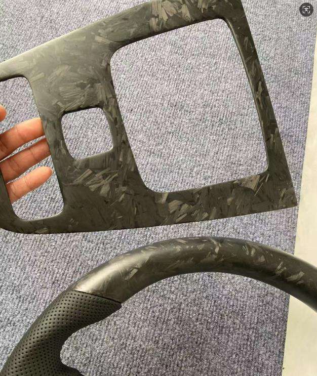 For Mercedes-Benz GLE AMG 2023 Dry forged carbon fiber Interior Dry Carbon Forged Steering Wheel balance