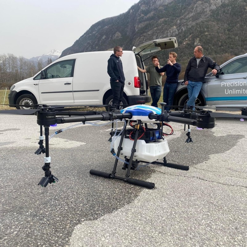 Newly Upgraded EFT Electronic Agricultural Sprayer E620P 20L Capacity Load Farm Drone Frame optional High Strength Propelles