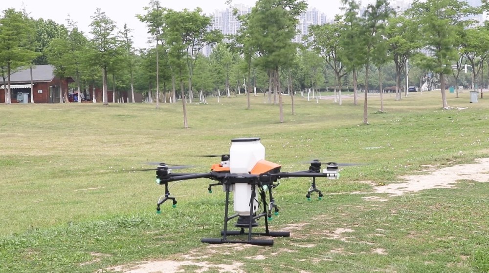 EFT Brand Exclusive G630/Multi-purpose/PNP Agricultural Drone Frame 30L Large Payload Orchard Sprayer for Pesticide Spraying