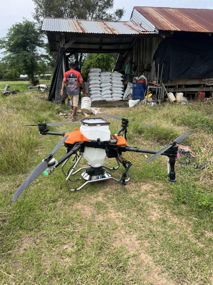 EFT 2025 New Launched Agriculture Drone Frame G18 PNP Set with 20L Tank and Hobbywing Motor Kit for Spread/Spray/Fumigation Usage Compact and Portable Spraying Drone