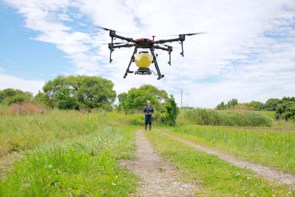 Professional EFT E410P agricultural sprayers drone frame 10L payloads agricola fumigation drones for agricultural pesticide spraying from eft official drone store