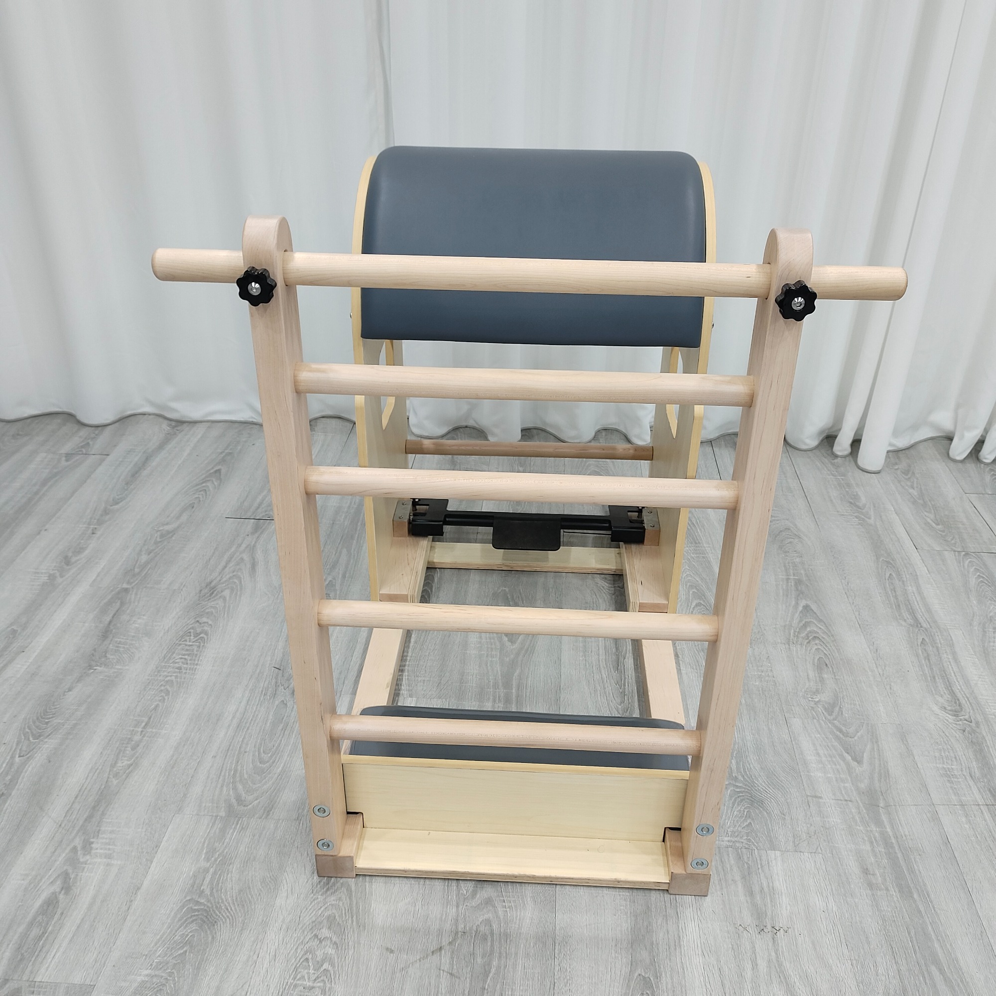 枫木高端脚踩快速调节梯桶