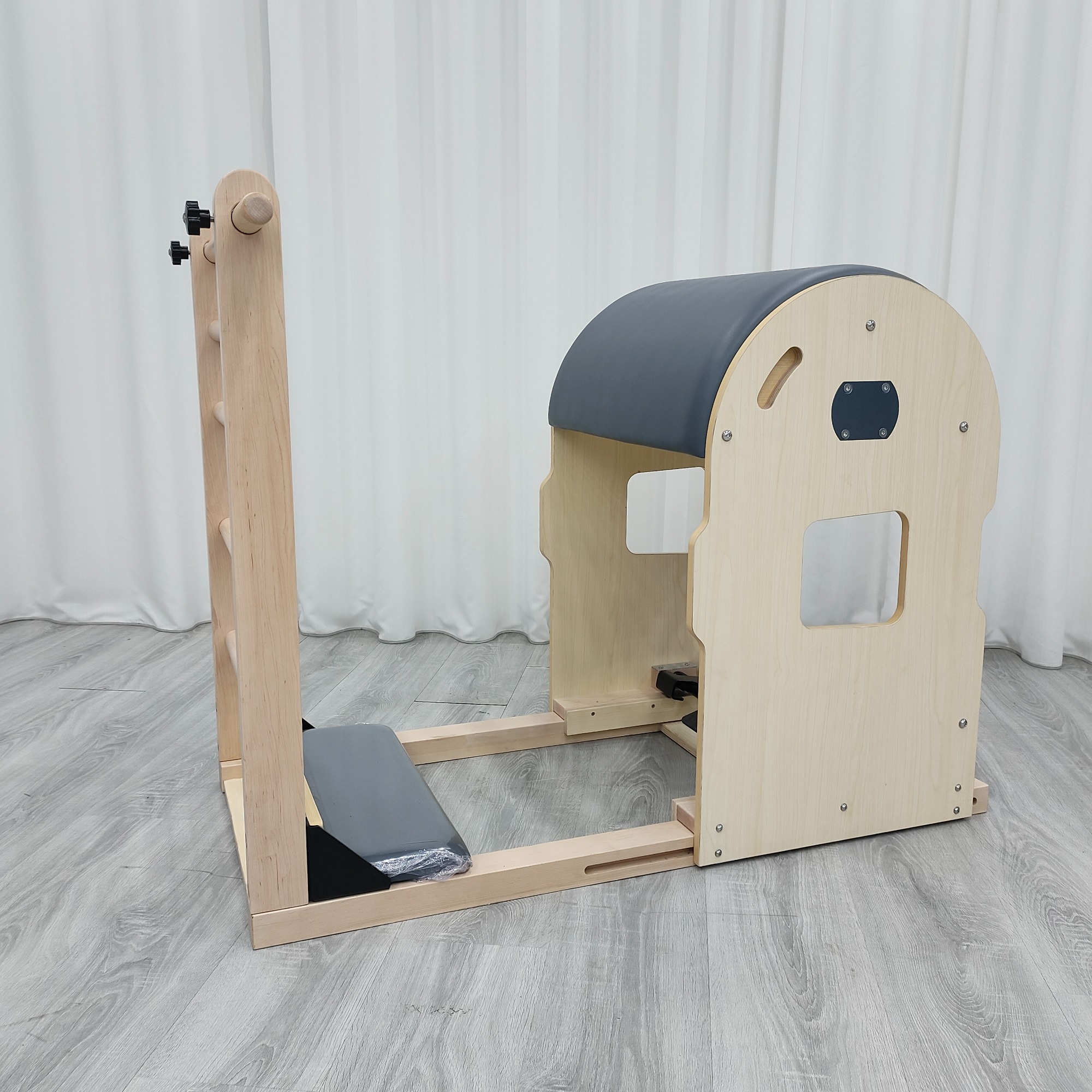 枫木高端脚踩快速调节梯桶