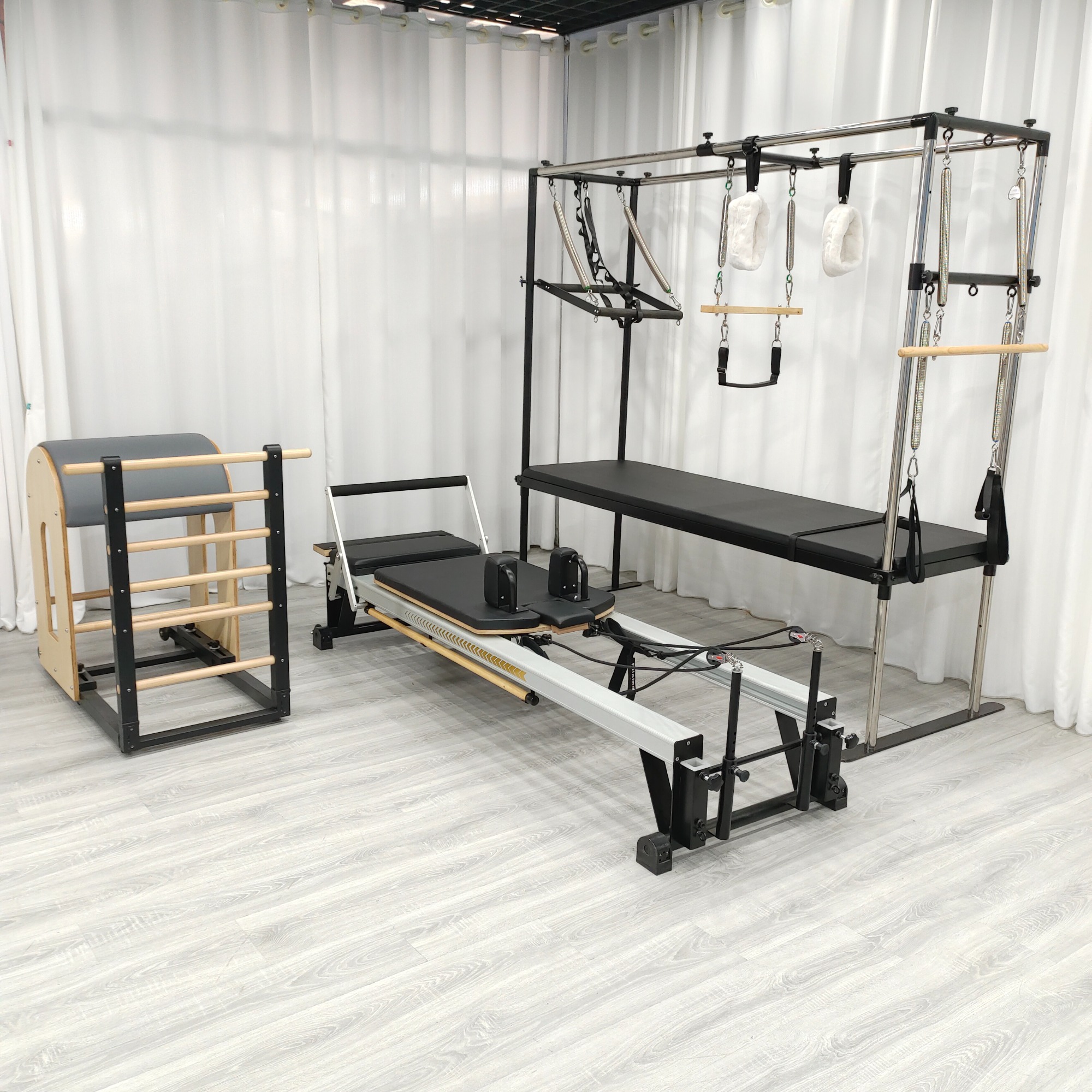 Top Metal Trapeze Table