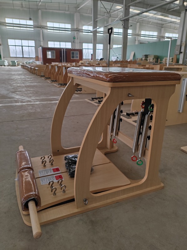 BB款枫木稳踏椅