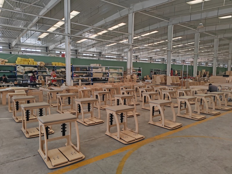 BB款枫木稳踏椅