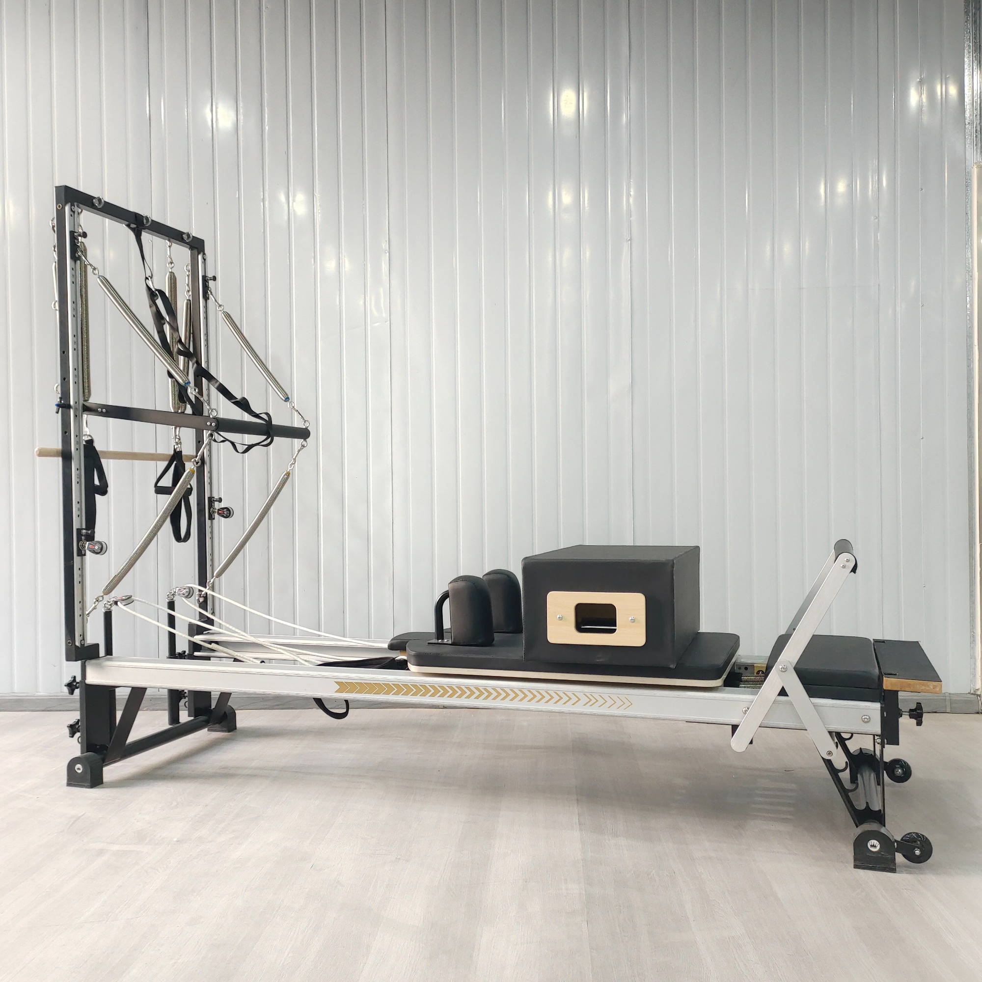 Luxury Aluminum Reformer With Tower