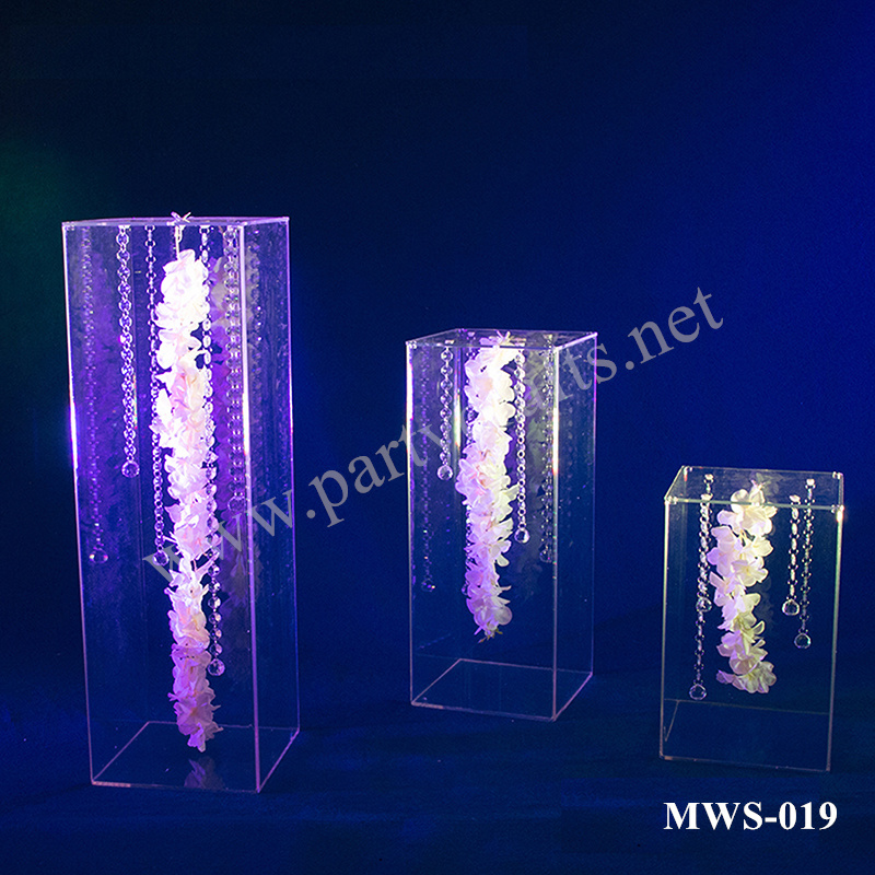 clear acrylic square pedestal stand
