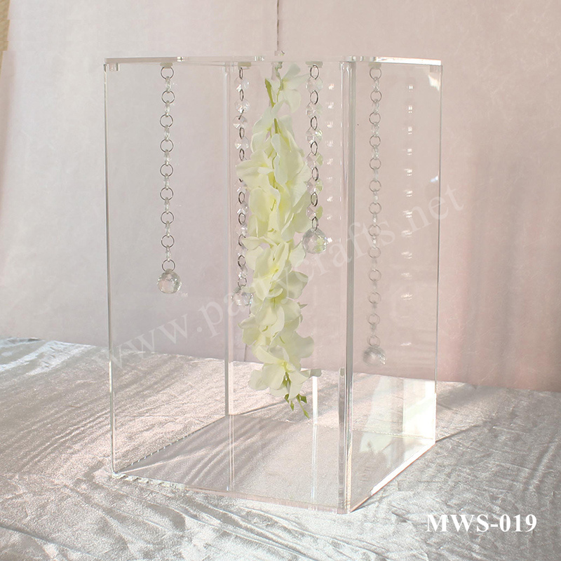 clear acrylic square pedestal stand