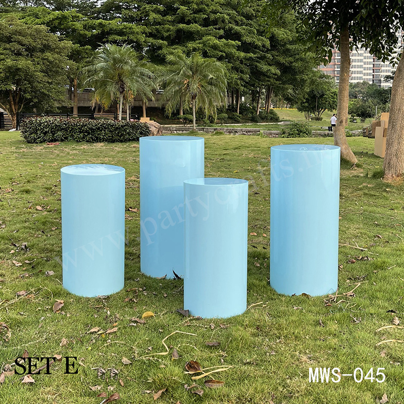 bright bule plinths