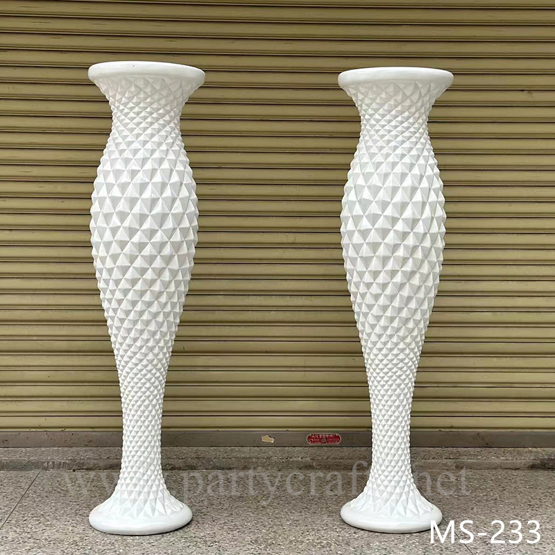 Pineapple shape white fiber glass vase (MS-233)