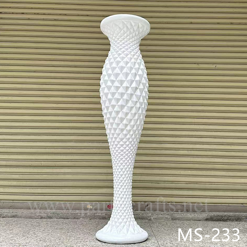 Pineapple shape white fiber glass vase (MS-233)