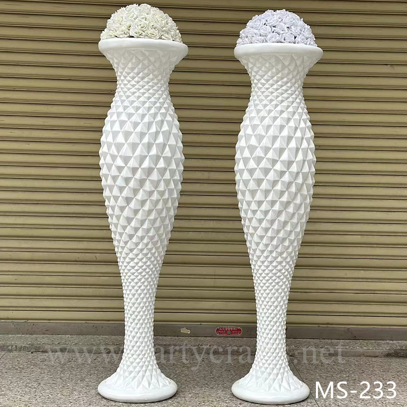 Pineapple shape white fiber glass vase (MS-233)