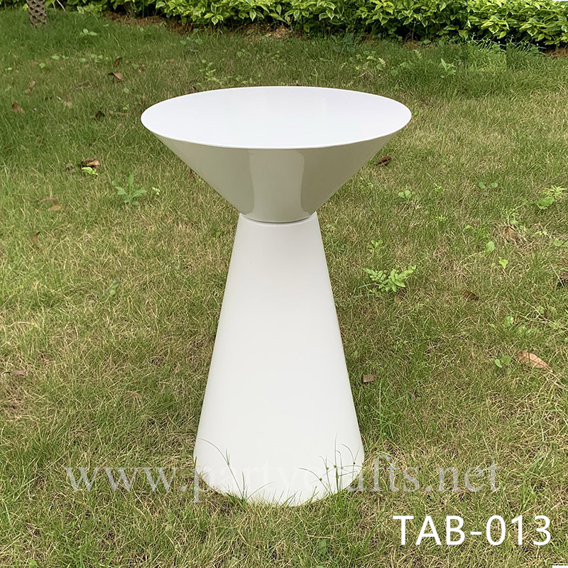 white conical table (TAB-013)