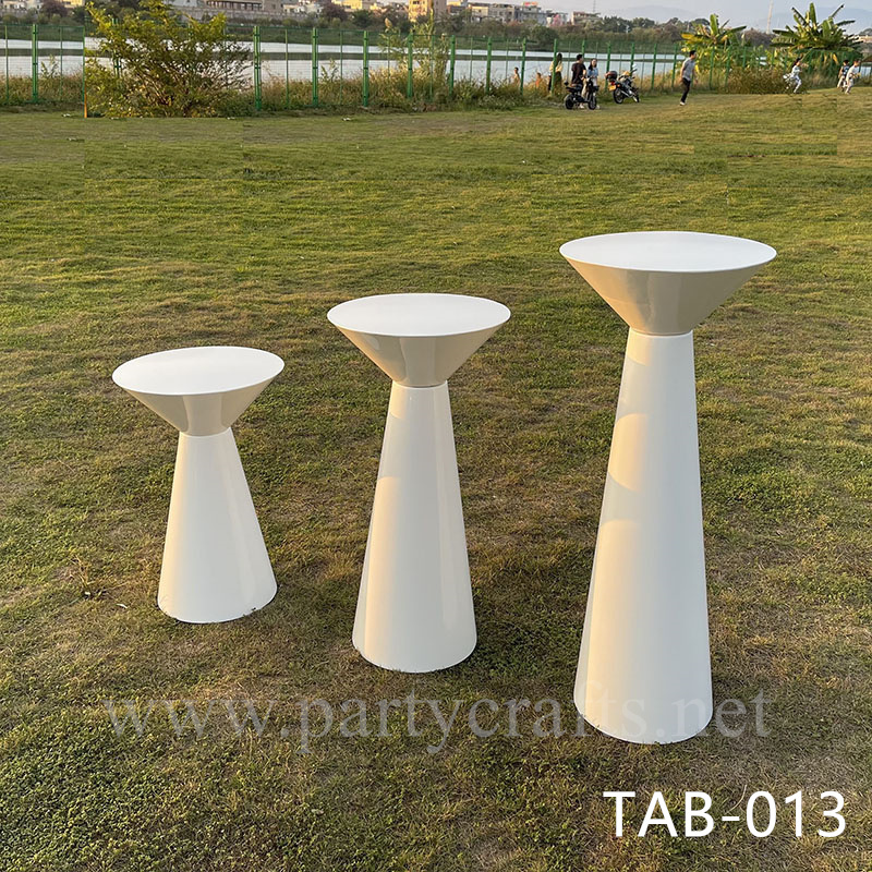 white conical table (TAB-013)