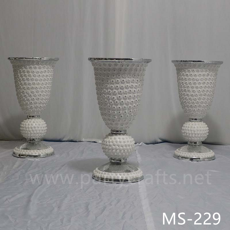 White fiberglass vase crystal decoration  wedding party decoration bridal shower event decoration living room hotel hall decoration