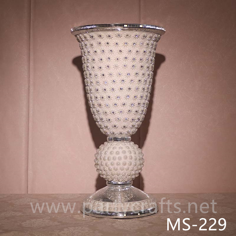 White fiberglass vase crystal decoration  wedding party decoration bridal shower event decoration living room hotel hall decoration