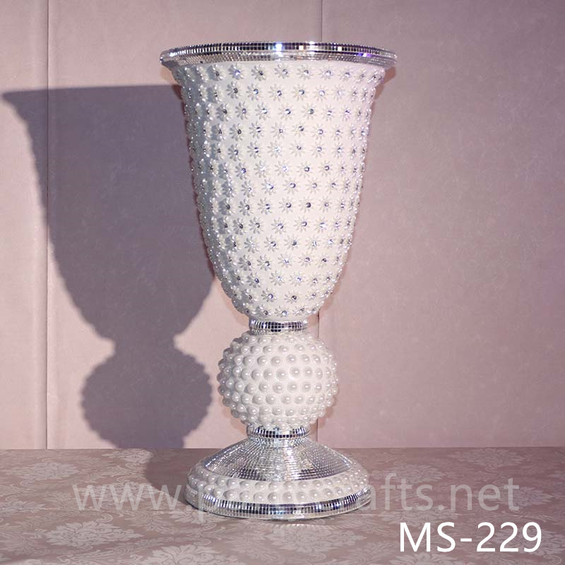 White fiberglass vase crystal decoration  wedding party decoration bridal shower event decoration living room hotel hall decoration