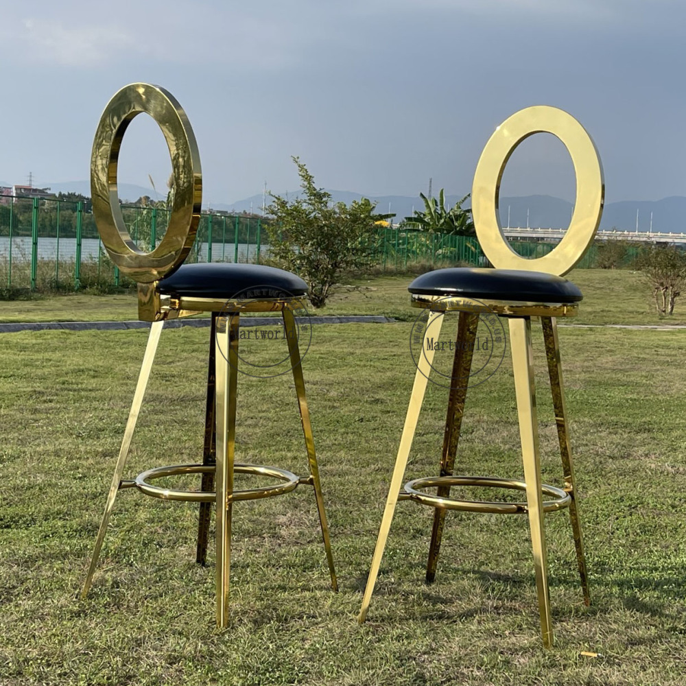 Gold Drink Bar Table and Bar Stools Set Party Event Dessert Bar Sweets Bar Decor Dining Room Decor Backyard Garden Decor Stylish Modern Furniture for Entertaining and Home Use