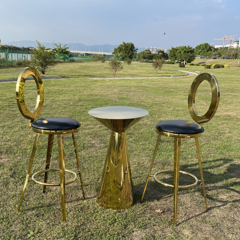 Gold Drink Bar Table and Bar Stools Set Party Event Dessert Bar Sweets Bar Decor Dining Room Decor Backyard Garden Decor Stylish Modern Furniture for Entertaining and Home Use