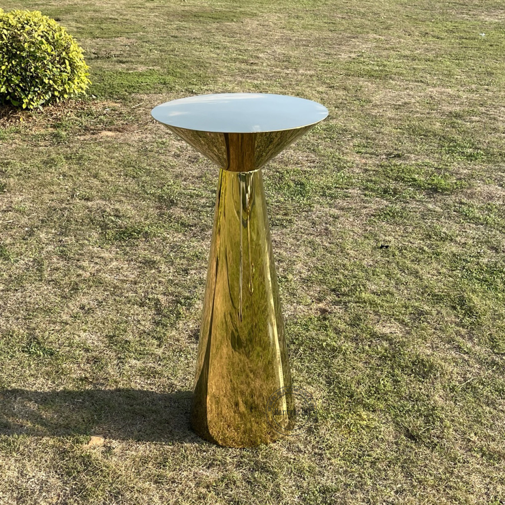 Gold Drink Bar Table and Bar Stools Set Party Event Dessert Bar Sweets Bar Decor Dining Room Decor Backyard Garden Decor Stylish Modern Furniture for Entertaining and Home Use