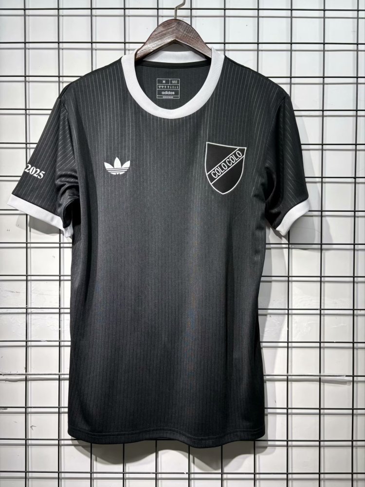 Edición especial con diseño de hincha de Colo Colo