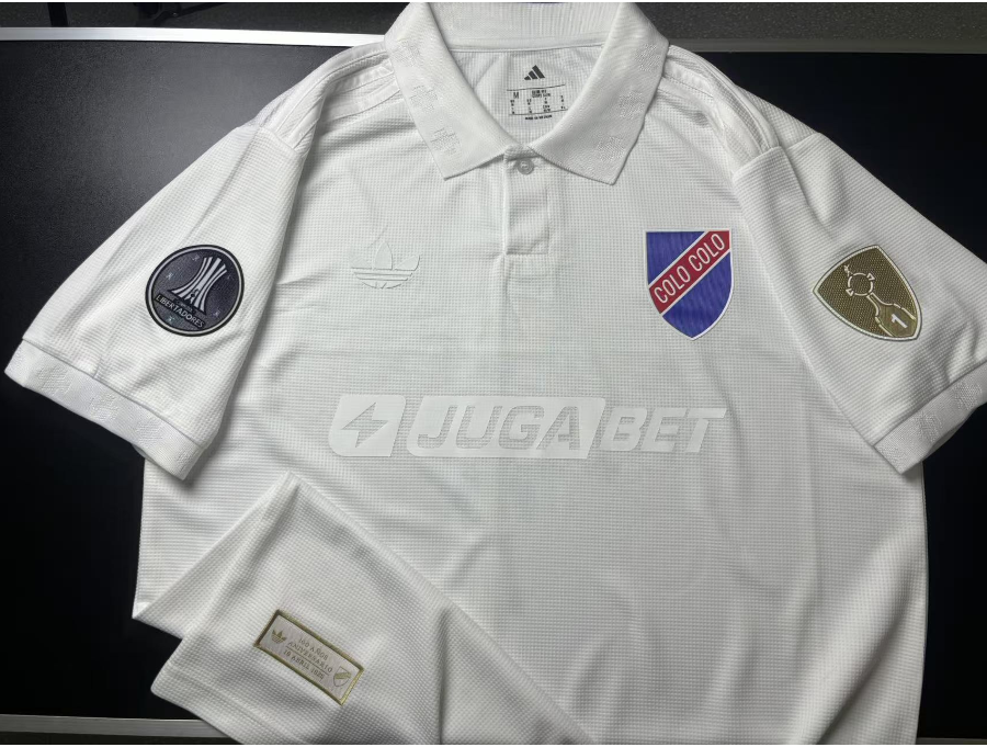 COLO Edición conmemorativa del centenario con el logo de la Copa Libertadores