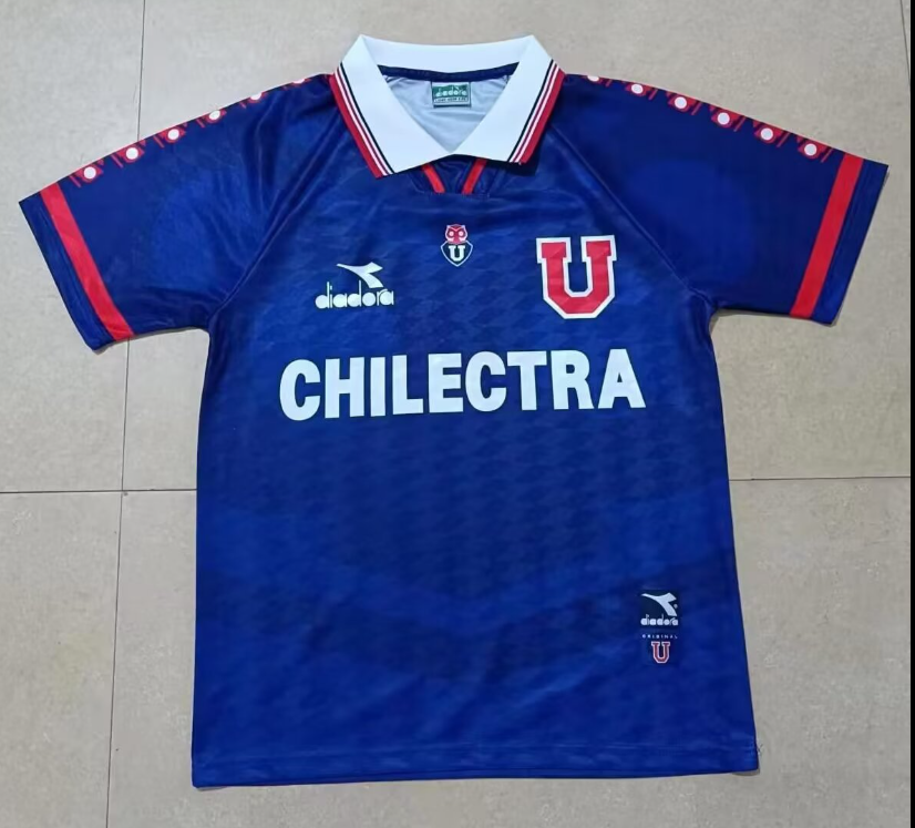 Camiseta vintage de la Universidad de Chile 1996