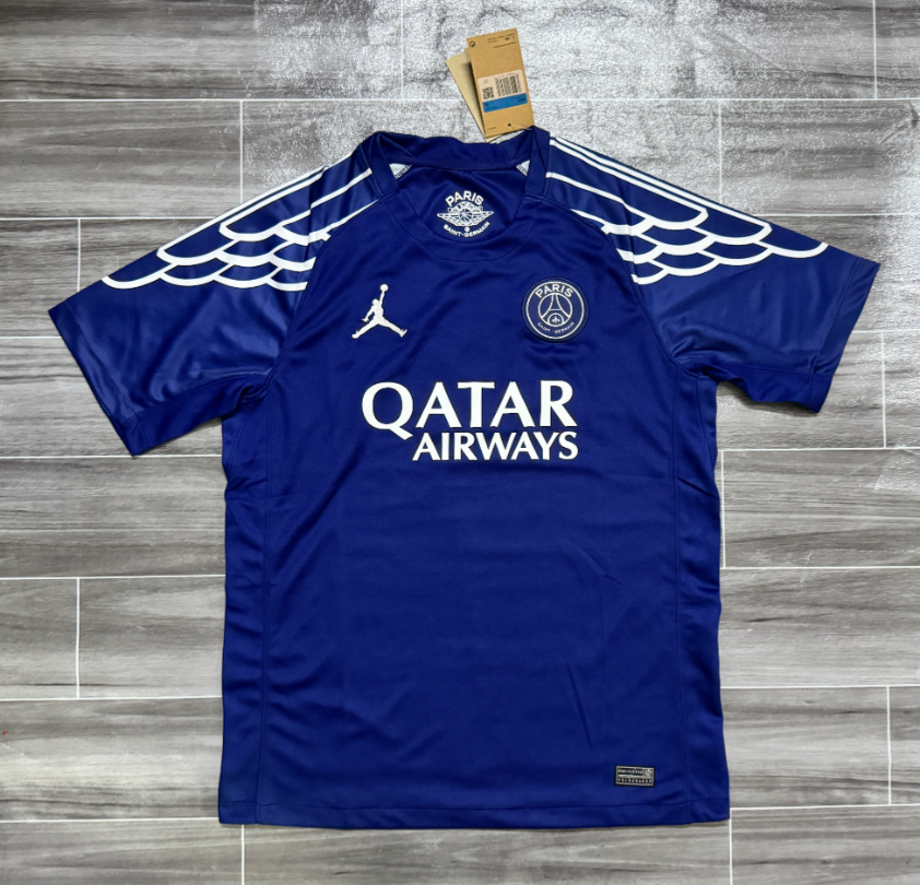 24-25 París tres de distancia